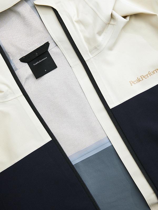 Peak Performance Women's Trail HIPE 2.5L Shell Jacket - Sand Fog Image 4