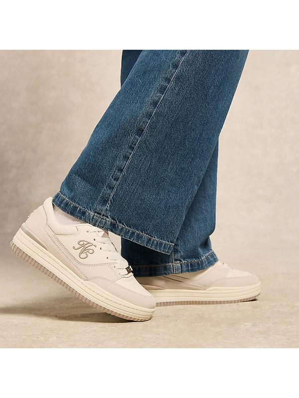 Holland Cooper Women's Retro Trainers - Off White Image 2