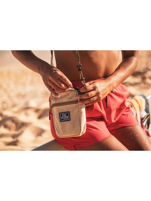 Dakine Journey Mini Crossbody - Black Image 5