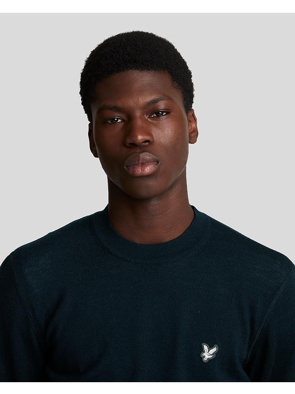 Lyle & Scott Men's Premium Merino Crew Neck Jumper - Lacquer Image 4