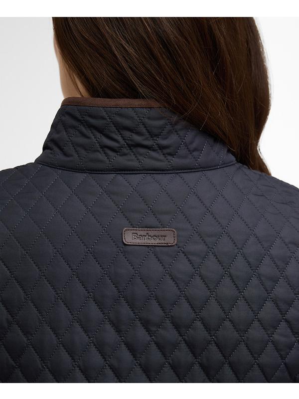 Barbour Women's Basswood Quilted Jacket - Dark Navy Image 7