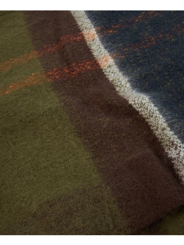 Barbour Women's Isla Boucle Serape - Classic Image 6