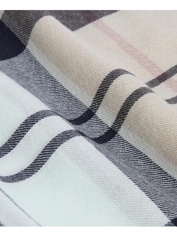 Barbour Women's Verona Pashmina Scarf - Rosewood Tartan Image 7