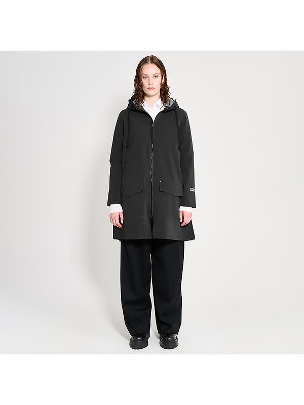 Stutterheim Women's Mosebacke Lightweight Patch Raincoat - Matte Black Image 3