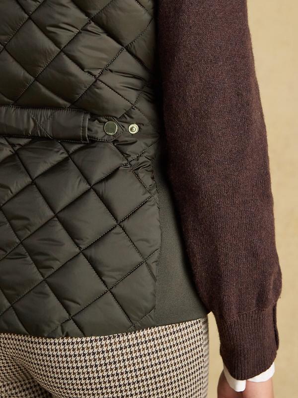 Joules Women's Braemar Luxe Showerproof Diamond Quilted Gilet - Khaki Green Image 11