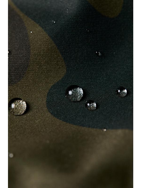 Holland Cooper Women's One-Size Lightweight Waterproof Coat - Camo Image 12