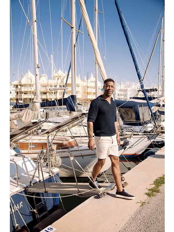 Peregrine Men's Island Crochet Polo Shirt - Navy Image 9
