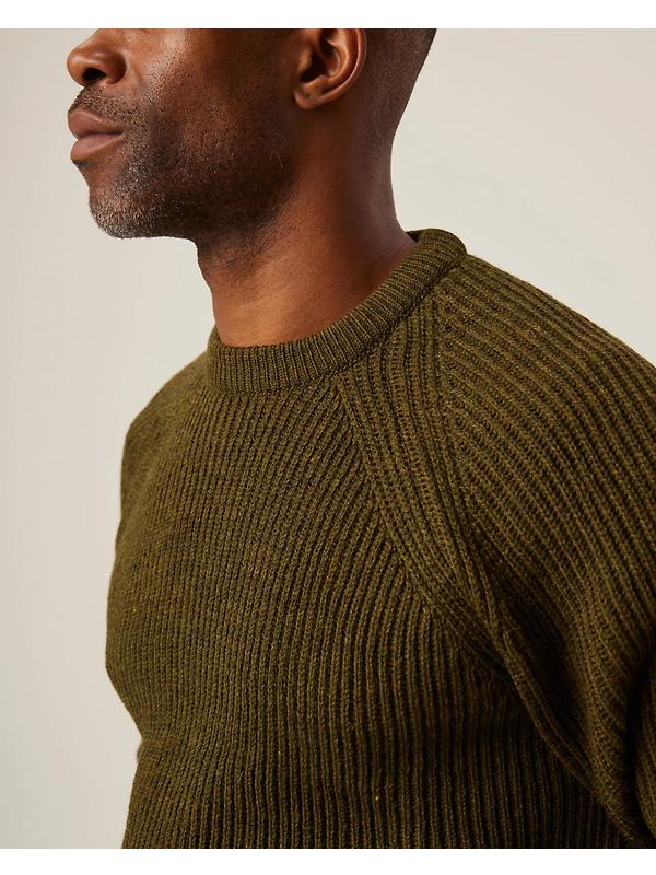 Peregrine Men's Ford Crew Jumper - Olive Image 5