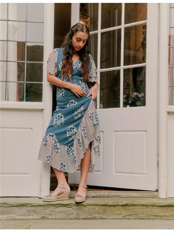 Penelope Chilvers Women's Mary Jane Dali Espadrilles - Putty Image 7