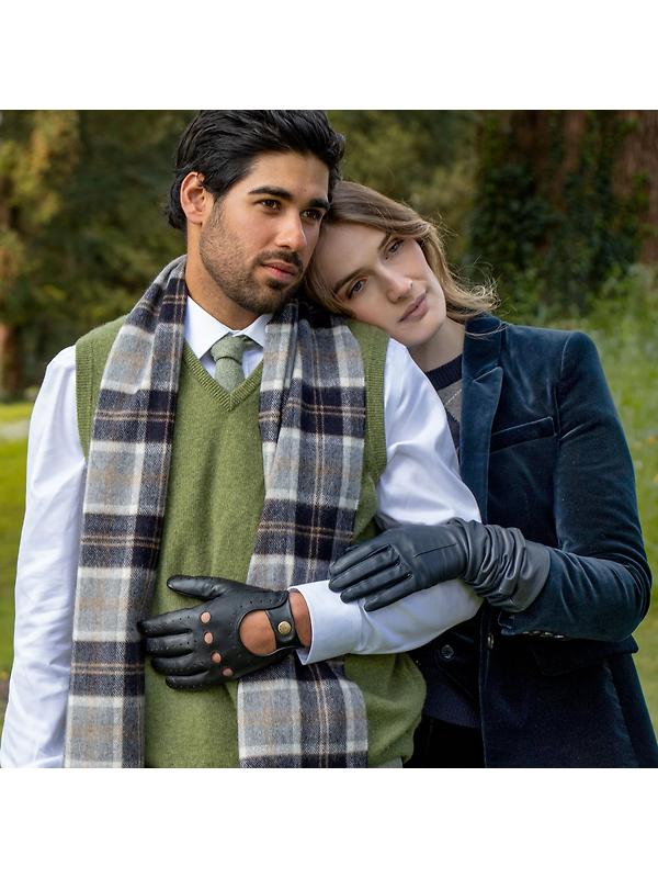 Dents Men’s Delta Classic Leather Driving Gloves - Black Image 2