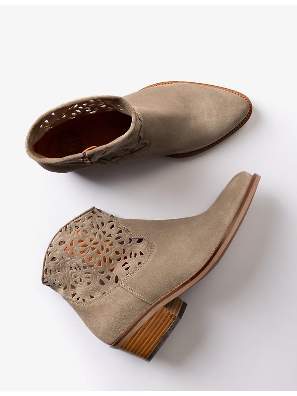 Penelope Chilvers Women's Cassidy Cut Out Lace Boots - Camel Image 3