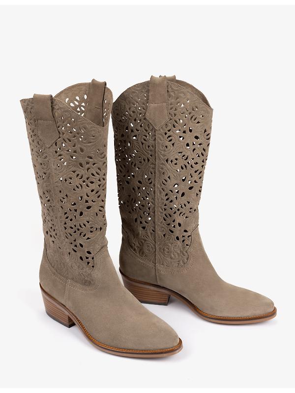 Penelope Chilvers Women's Goldie Cut Out Lace Boots - Camel Image 2