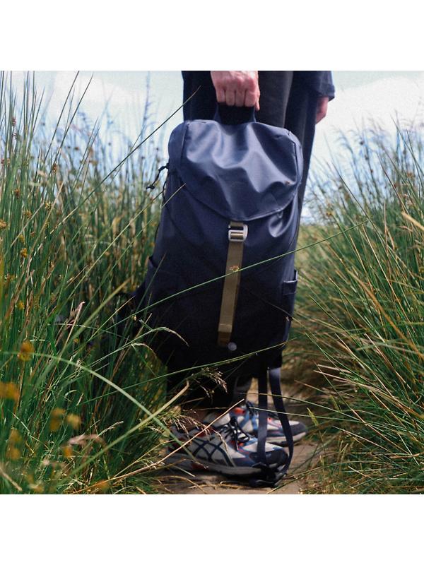 Elliker Wharfe Flap Over Backpack 22L - Navy Image 4